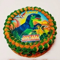 Gâteau décoré dinosaure. 15 Parts Le fruitier : Gâteau vanille / diplomate vanille bourbon / fraise
